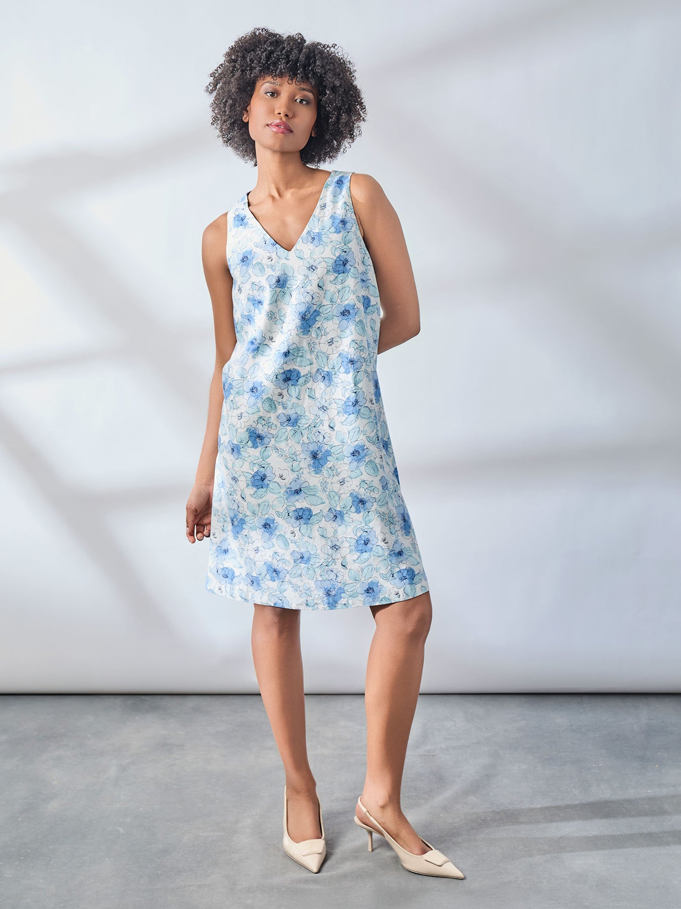 Gina V-Neck Knee Length Dress, Linen Blend