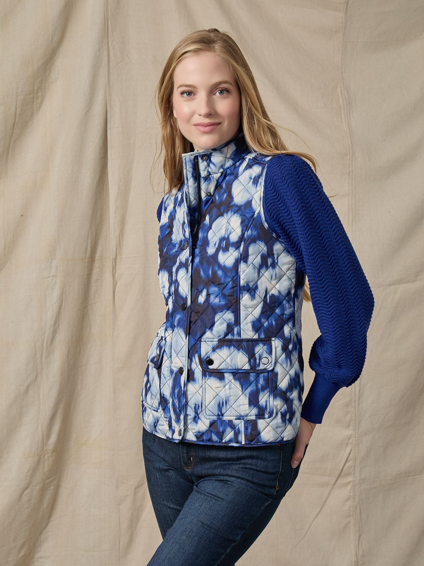 Stitch Sleeve Sweater 4 Plus Printed Quilted Puffer Vest