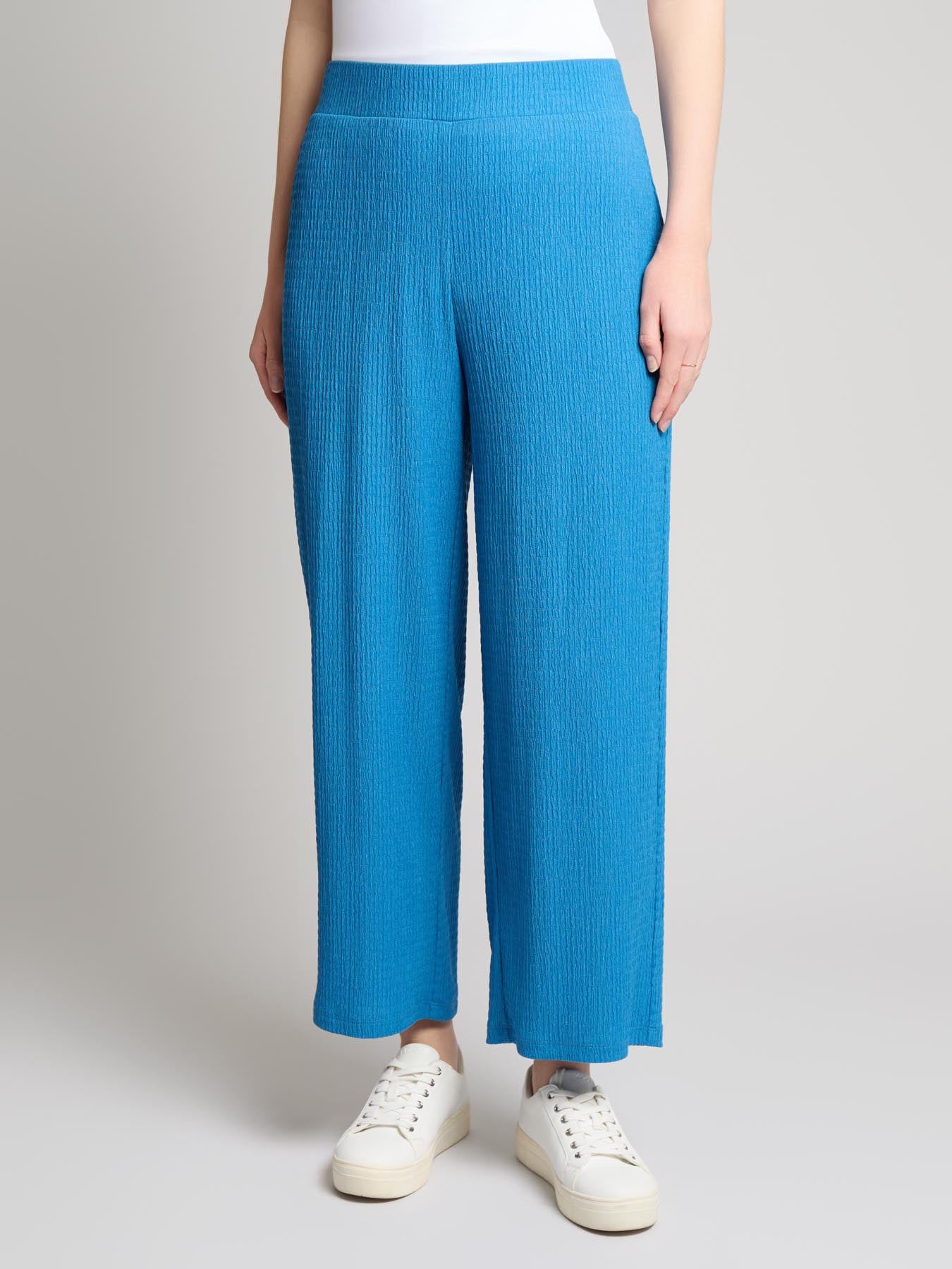 Pull-On Textured Wide Leg Cropped Pant