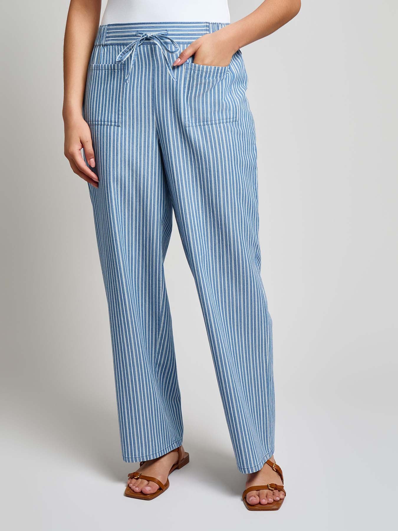 Petite Drawstring Patch Pocket Pull-On Pant