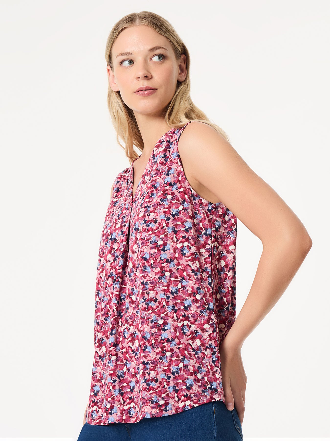 Plus Printed Sleeveless V-Neck Top, Moss Crepe 2 Plus Printed Sleeveless V-Neck Top, Moss Crepe