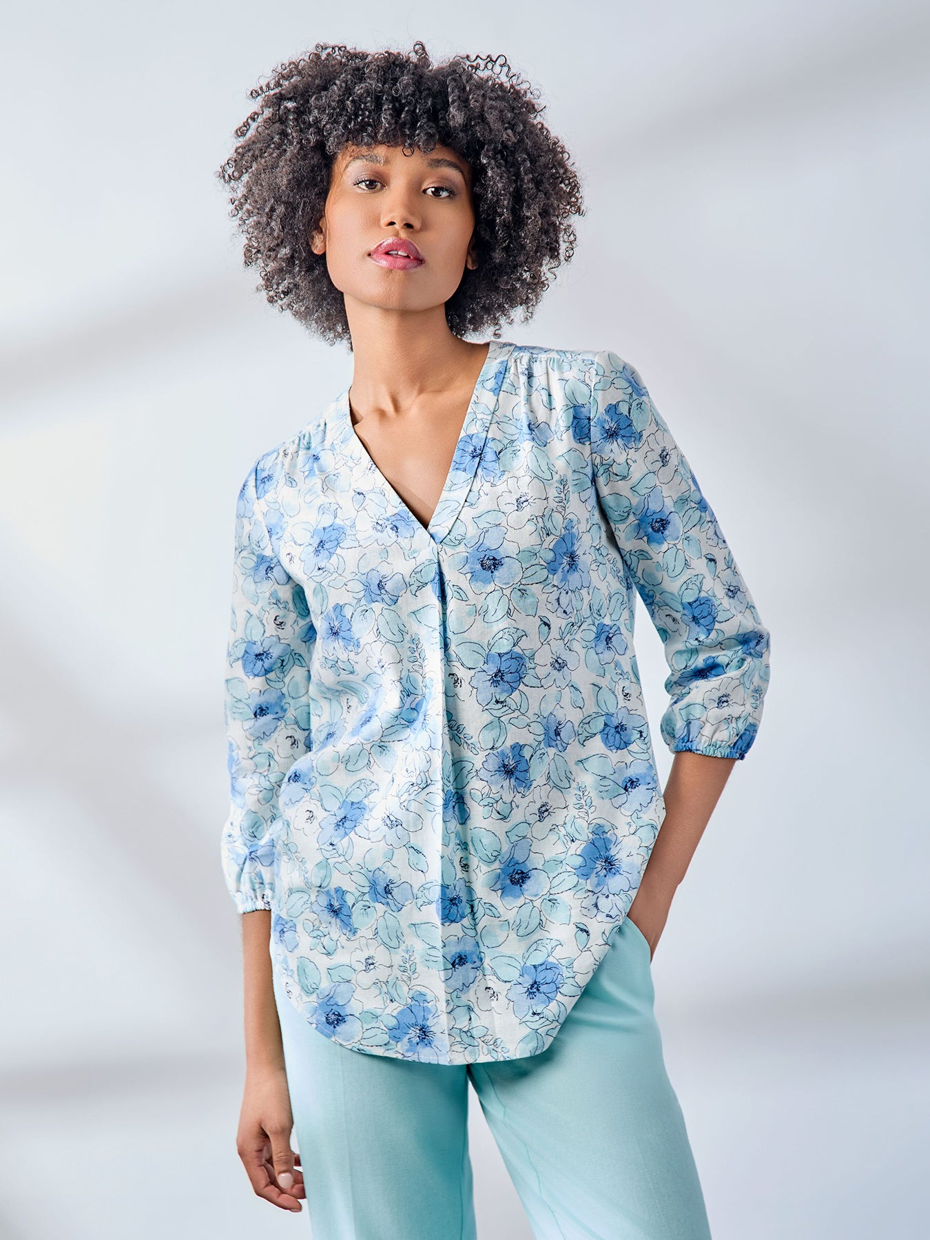 Print V-Neck Pleated Kelly Blouse, Linen Blend