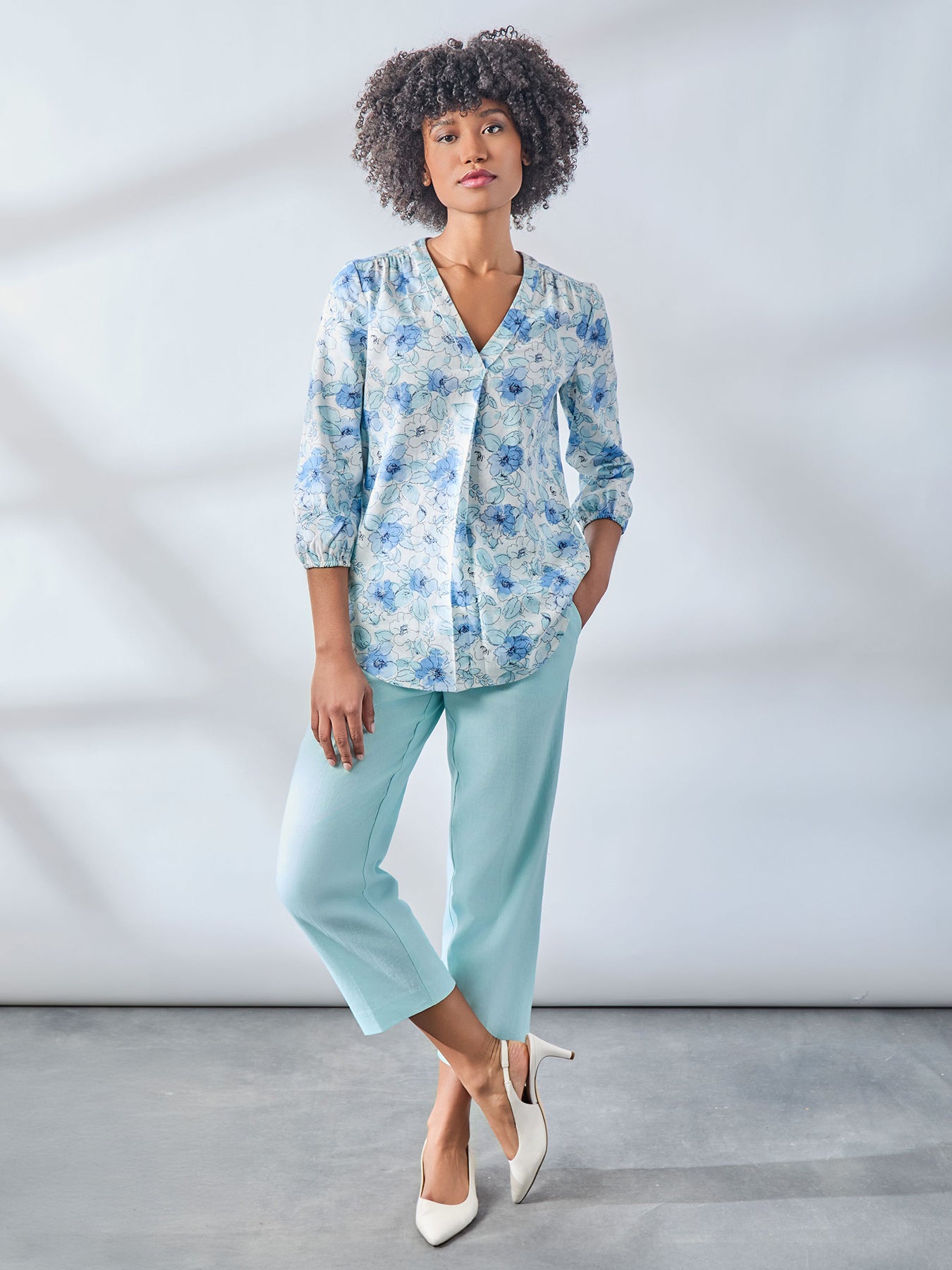 Print V-Neck Pleated Kelly Blouse, Linen Blend 5 Print V-Neck Pleated Kelly Blouse, Linen Blend