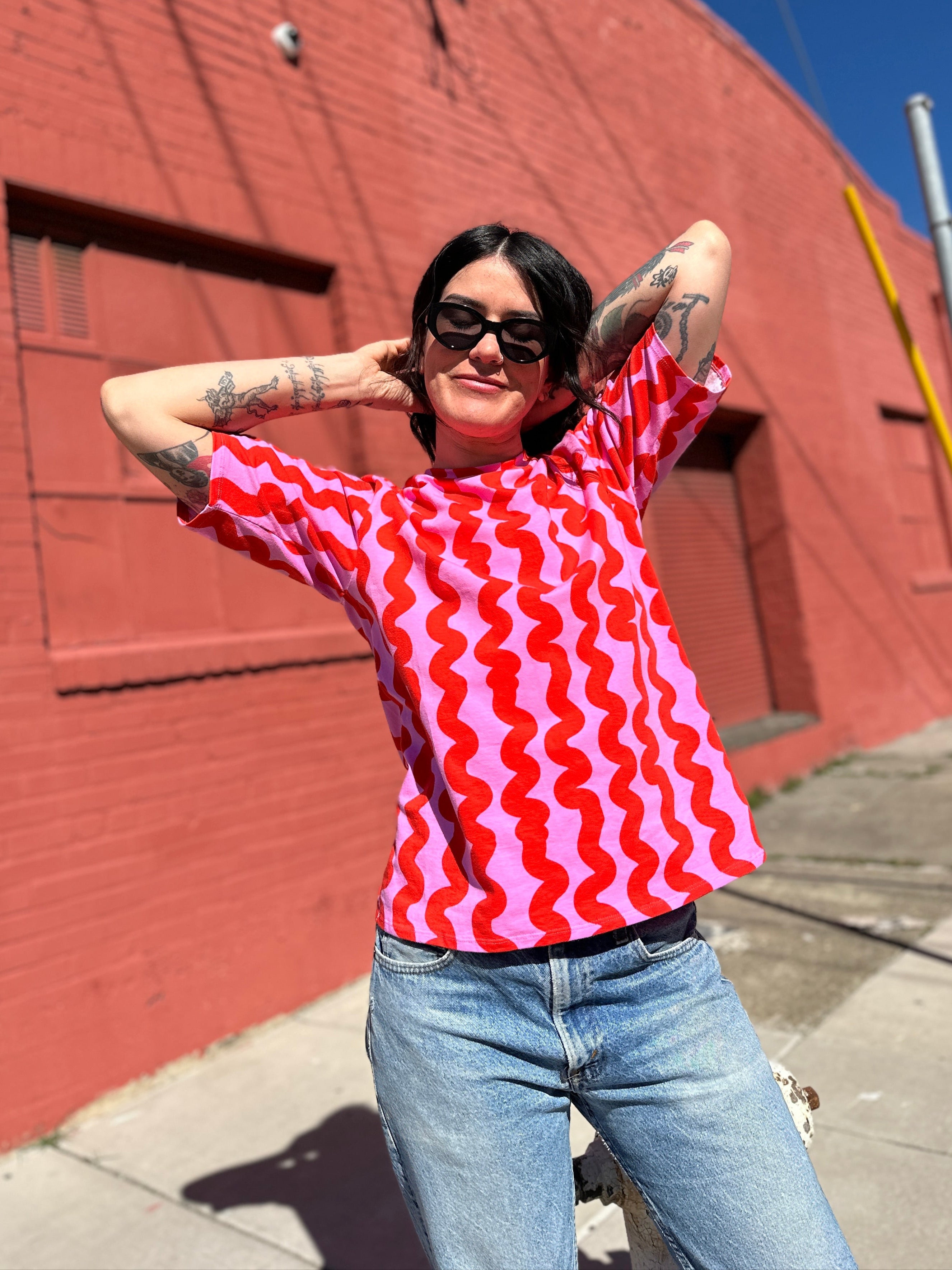 Oversized Tee Pink Squiggle