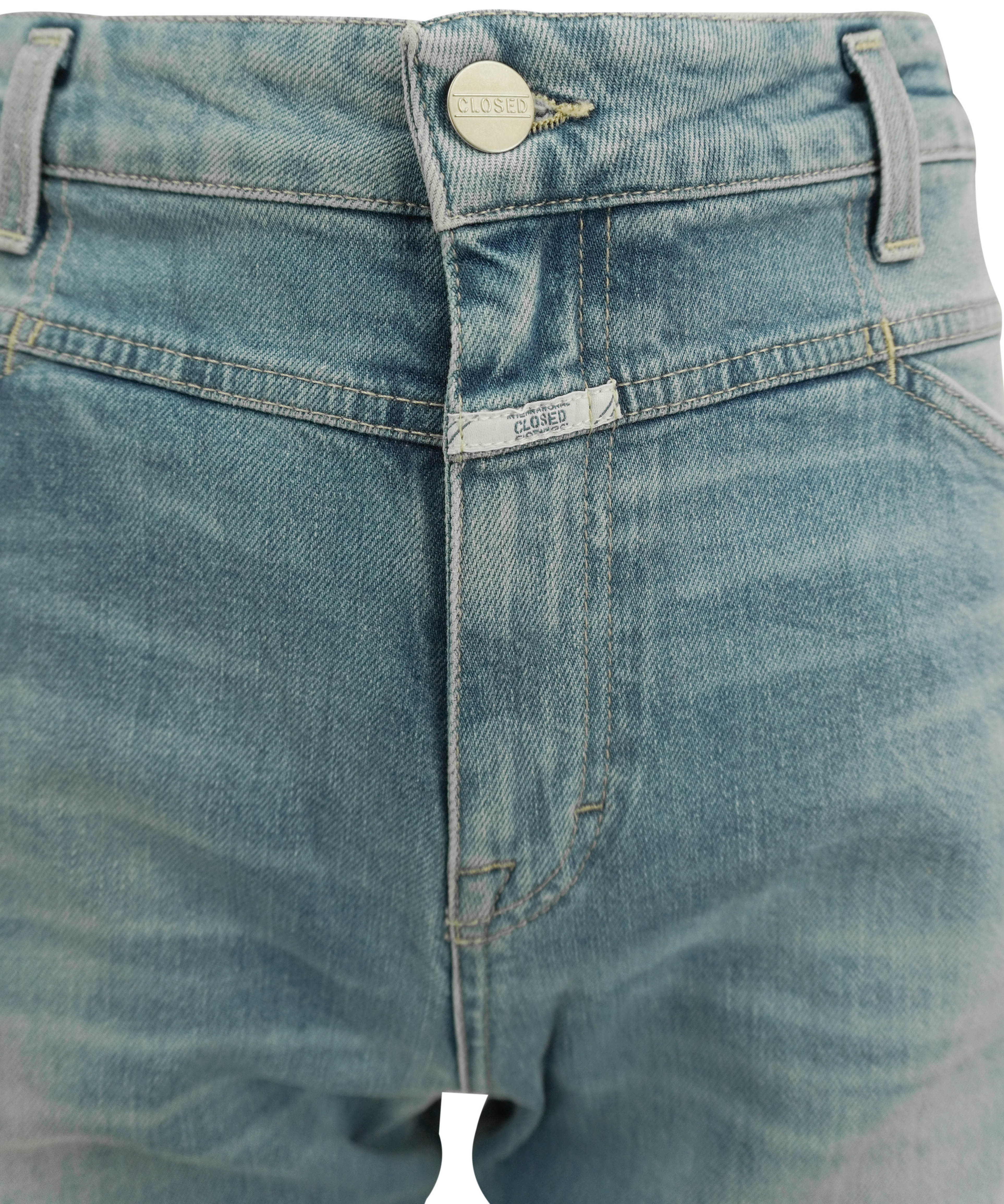 Closed Boyfriend Mid Rise Denim in Light Blue