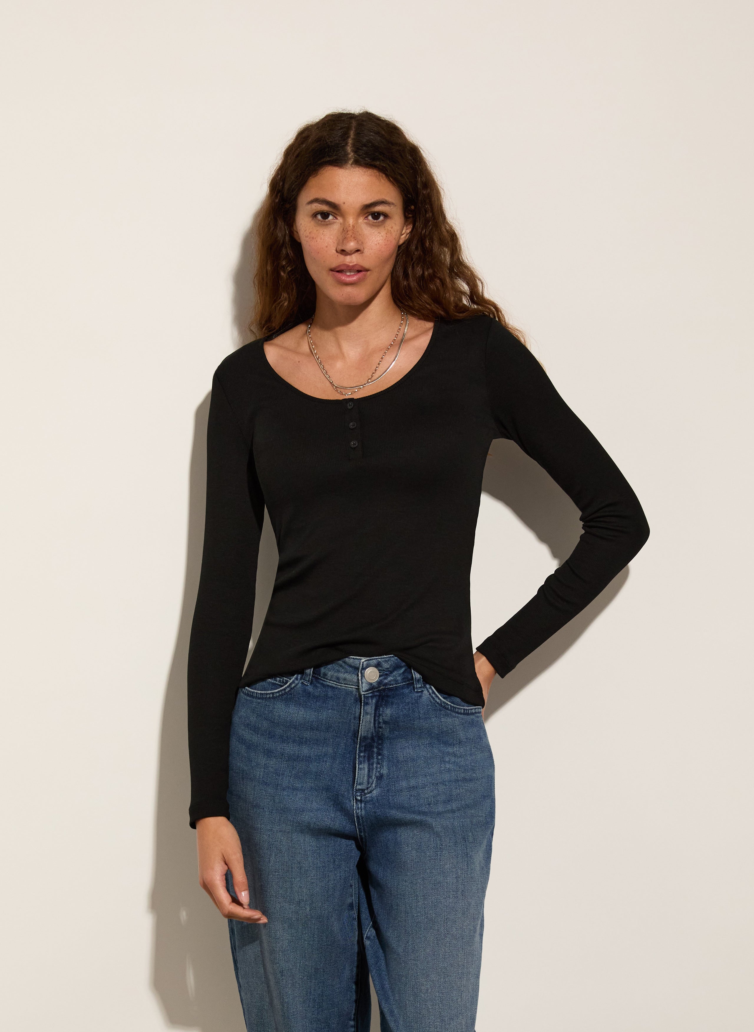 Jamie Henley with Tencel™ 2 Jamie Henley with Tencel™
