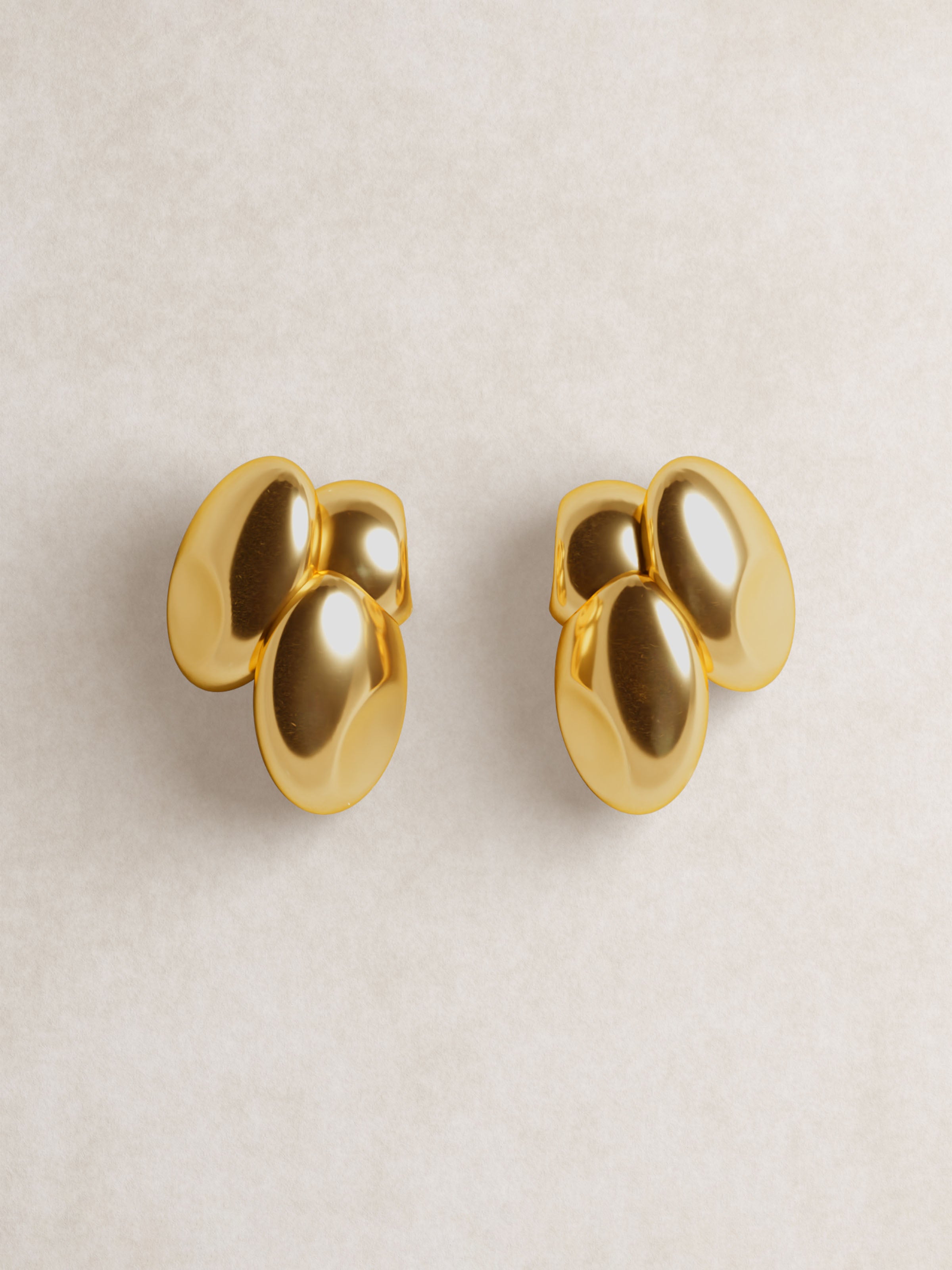 DOE Barcelona Studs